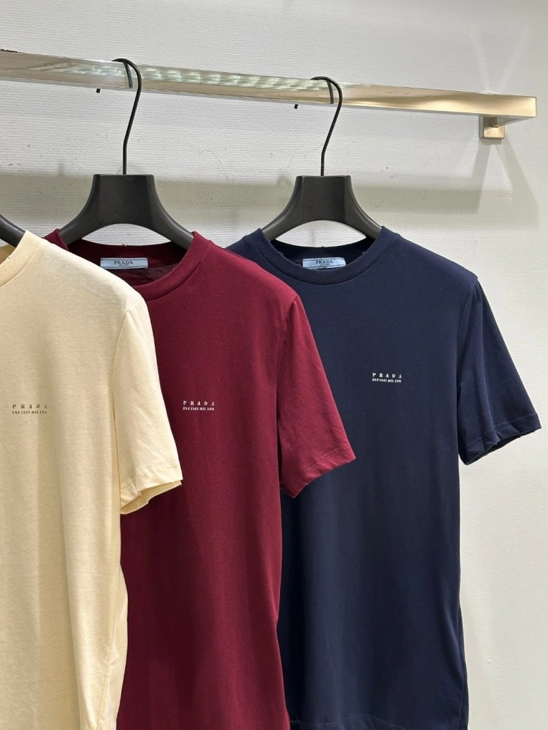 Trendsetting Unclassified Brand T-Shirts 153292