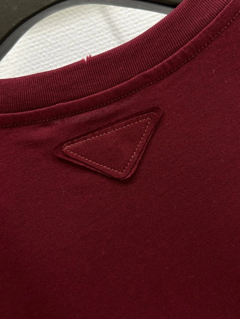 Trendsetting Unclassified Brand T-Shirts 153292