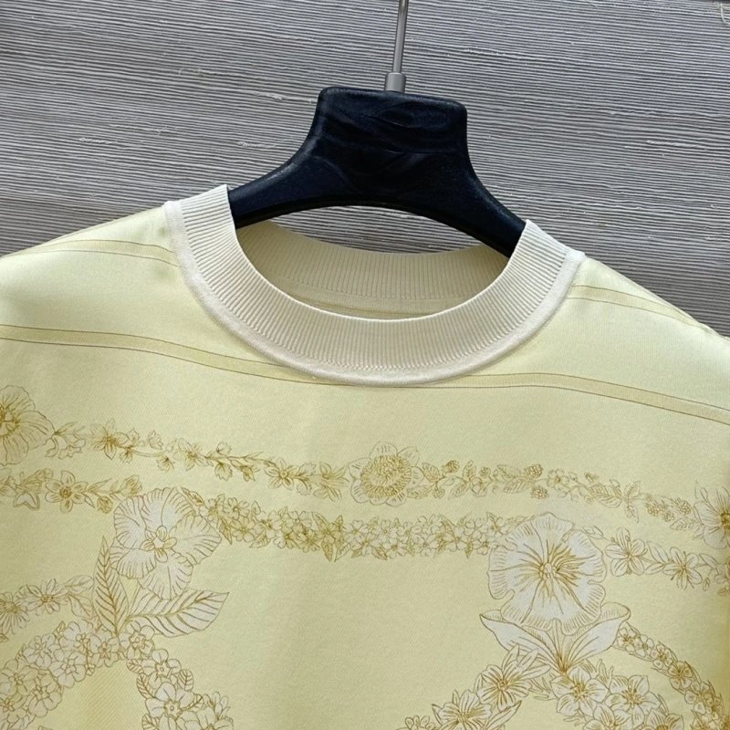 Durable Unclassified Brand T-Shirts 153280