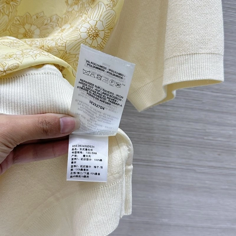 Durable Unclassified Brand T-Shirts 153280