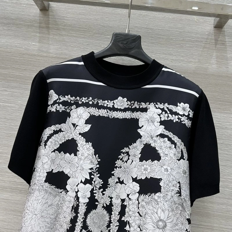 SoftTouch Unclassified Brand T-Shirts 153277