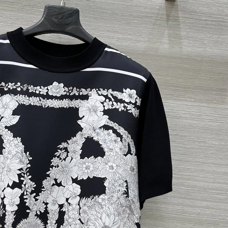 SoftTouch Unclassified Brand T-Shirts 153277