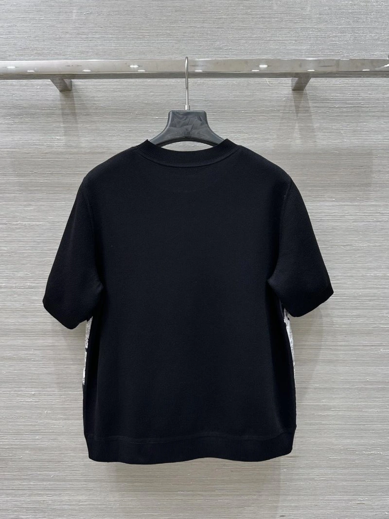 SoftTouch Unclassified Brand T-Shirts 153277