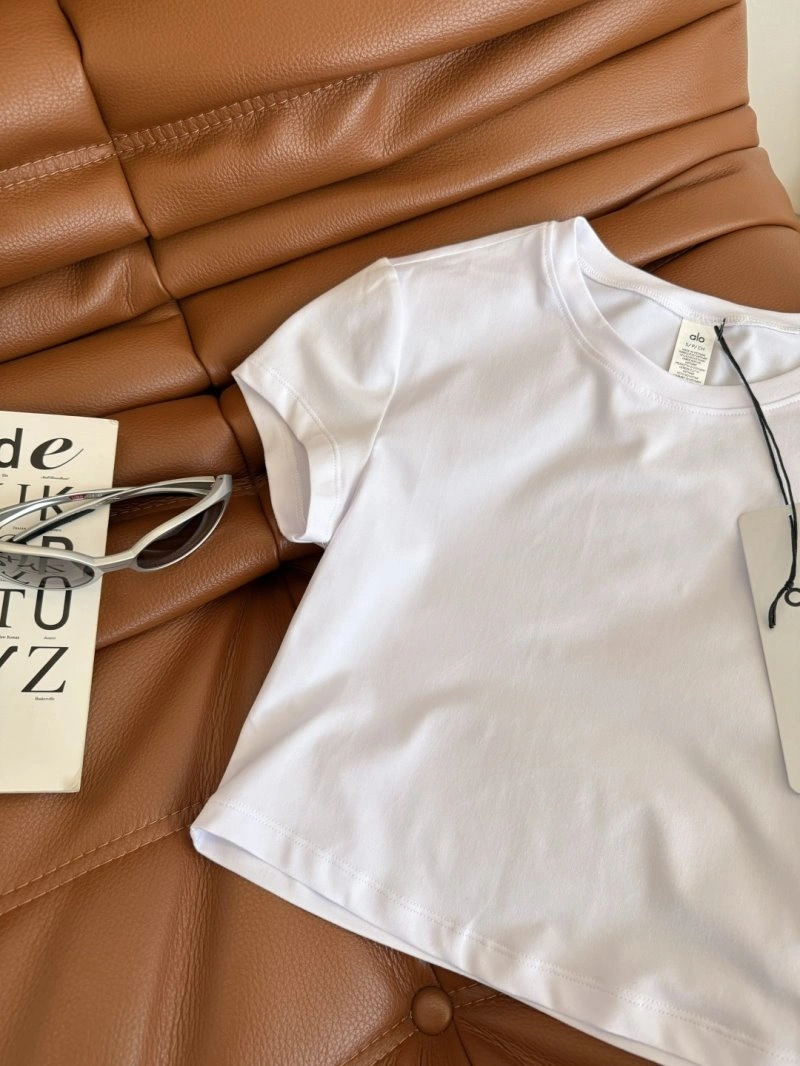 WrinkleFree Unclassified Brand T-Shirts 153285