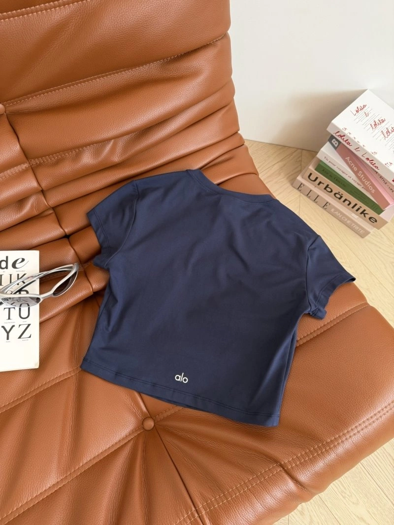 WrinkleFree Unclassified Brand T-Shirts 153285