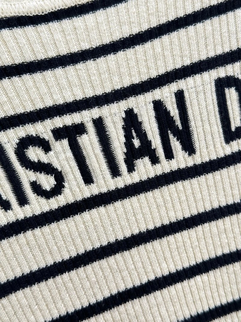 Sophisticated Unclassified Brand T-Shirts 152518