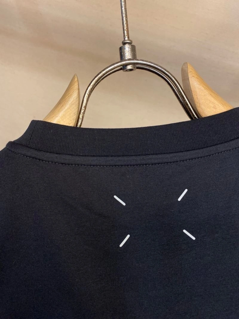 FashionForward Unclassified Brand T-Shirts 159022
