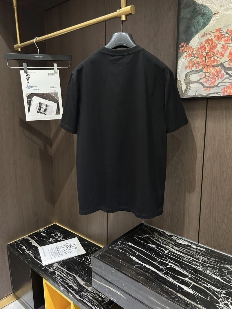 Fashionable Unclassified Brand T-Shirts 158171
