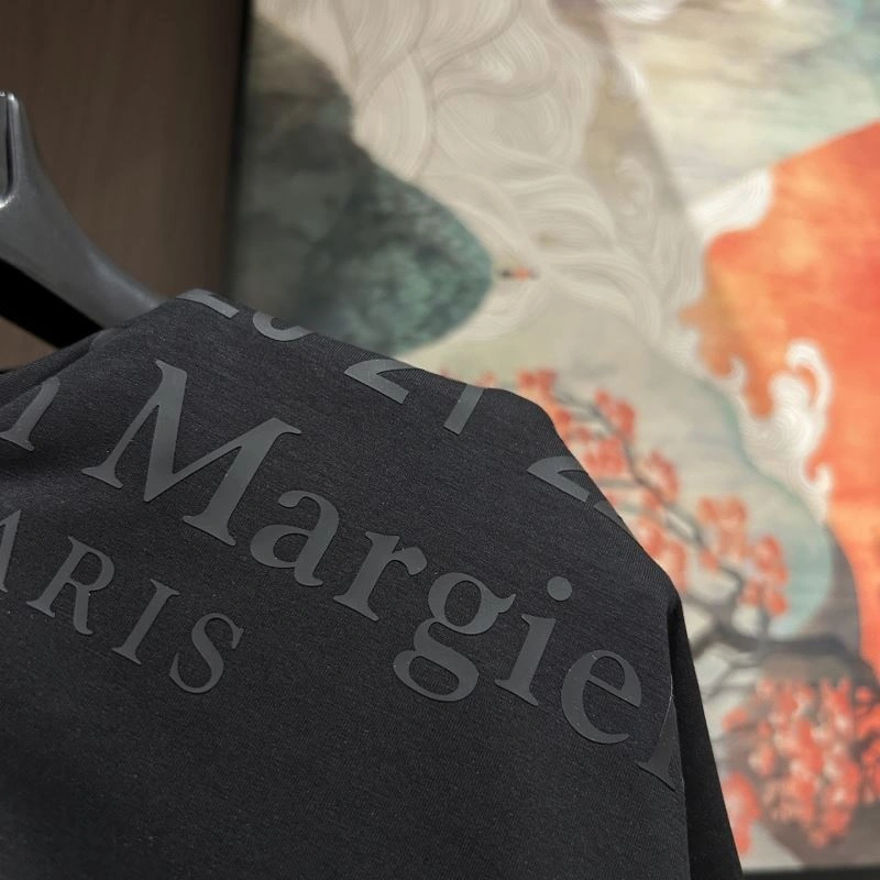 Fashionable Unclassified Brand T-Shirts 158171