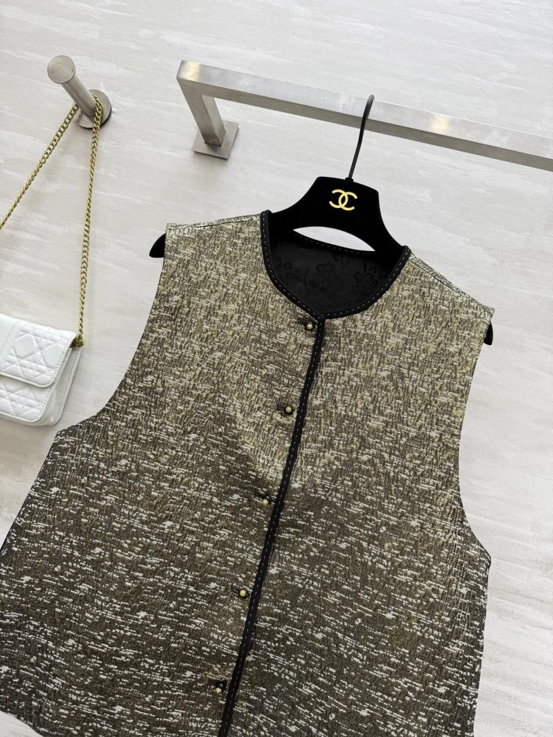TimelessDesign Unclassified Brand Vest 153281