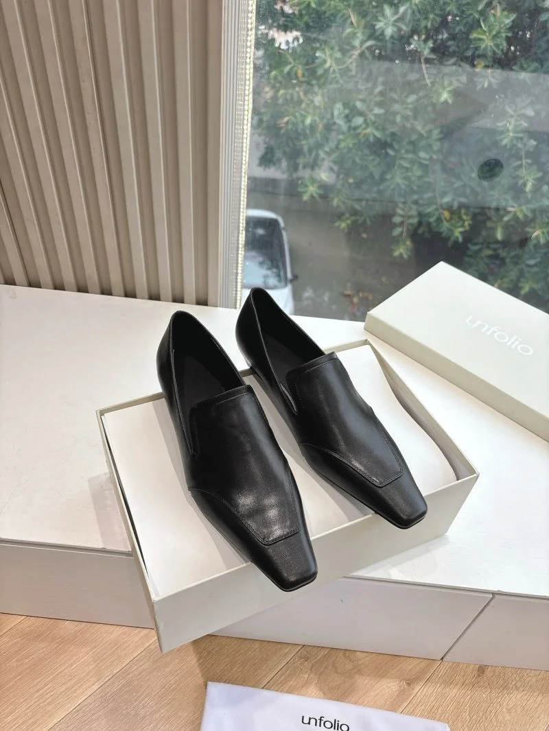 WellDesigned Unfolio Shoes 8761