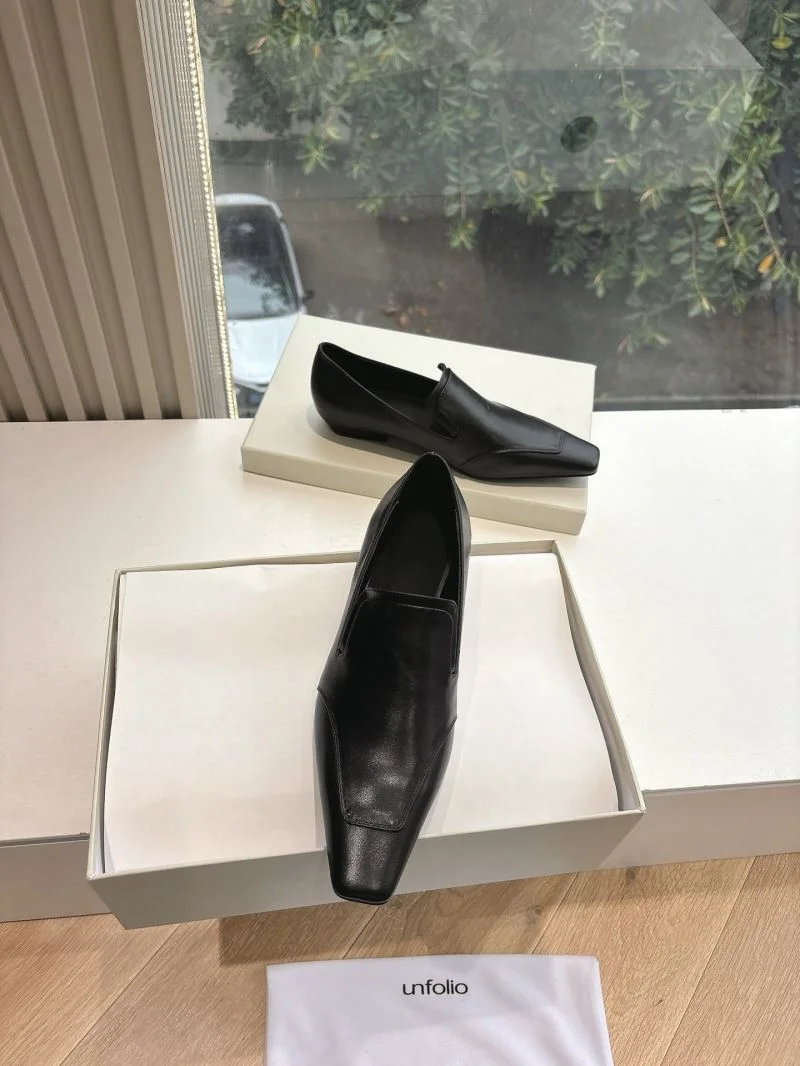WellDesigned Unfolio Shoes 8761