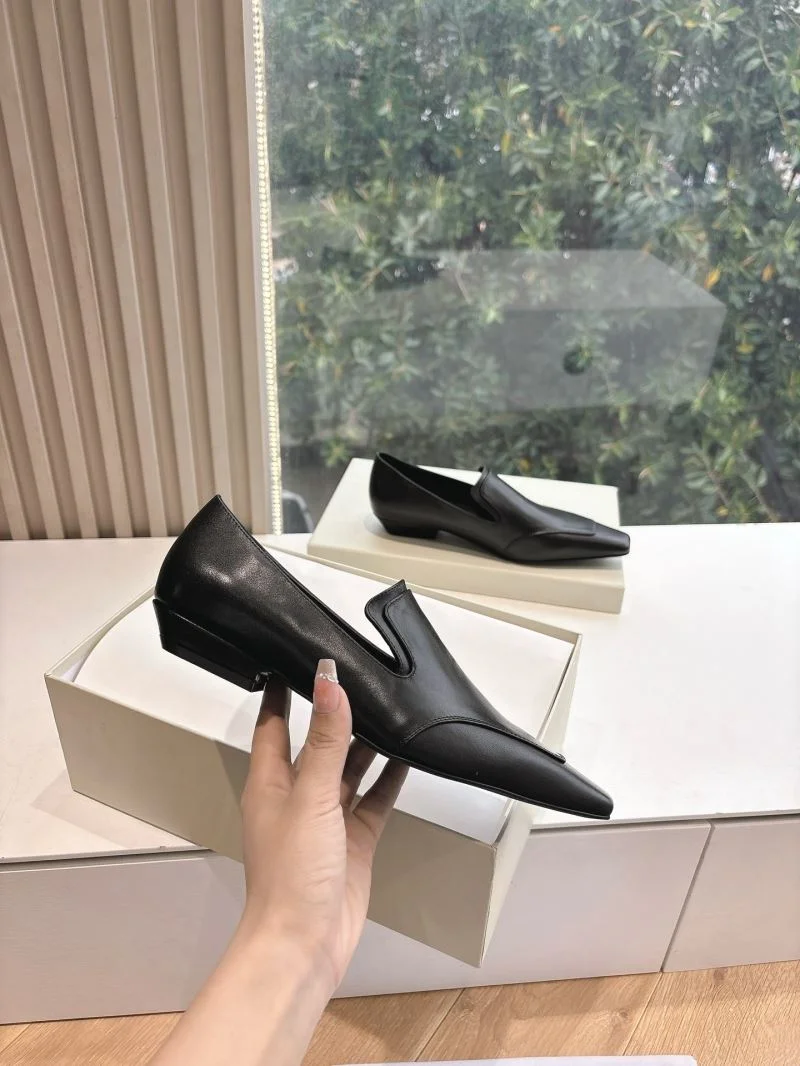WellDesigned Unfolio Shoes 8761