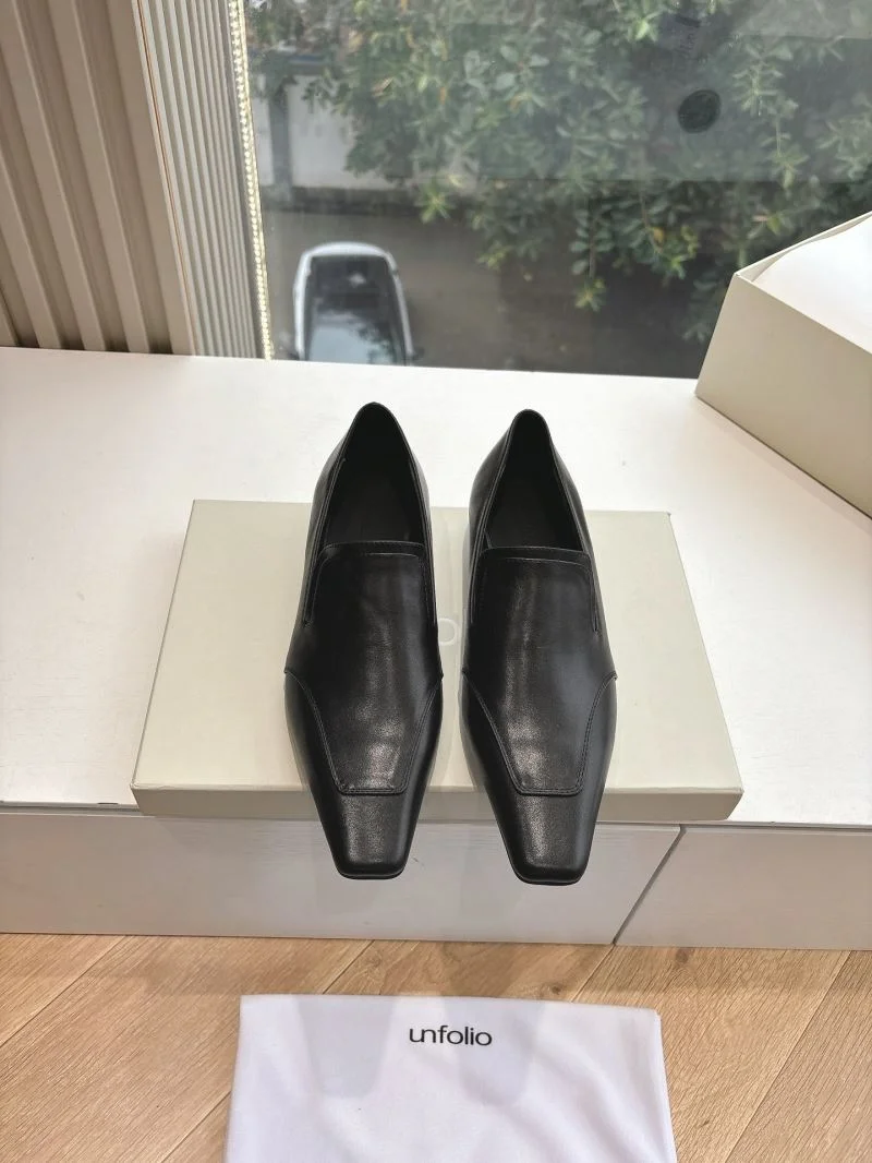 WellDesigned Unfolio Shoes 8761