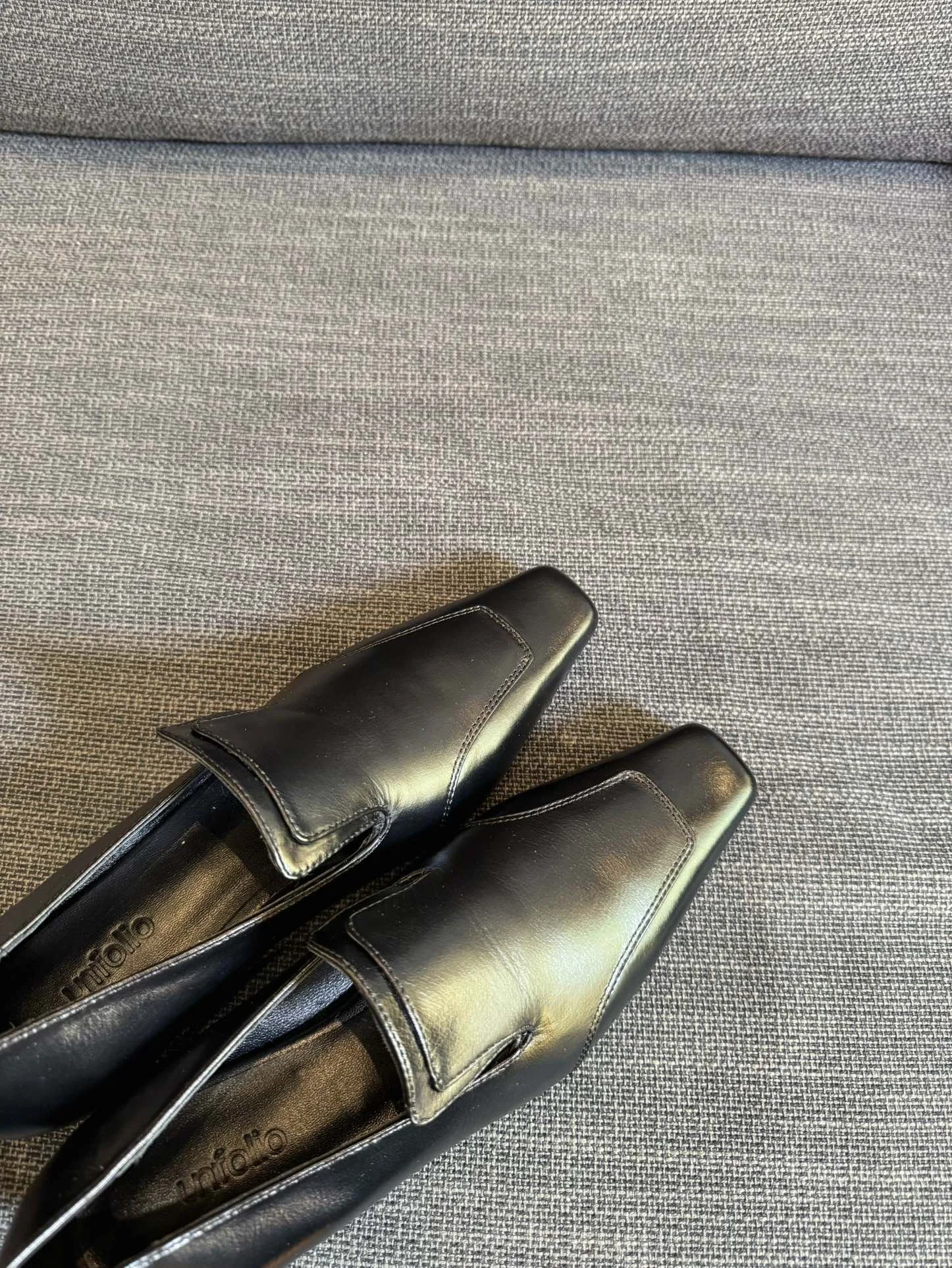 Stylish Unfolio Shoes 5750