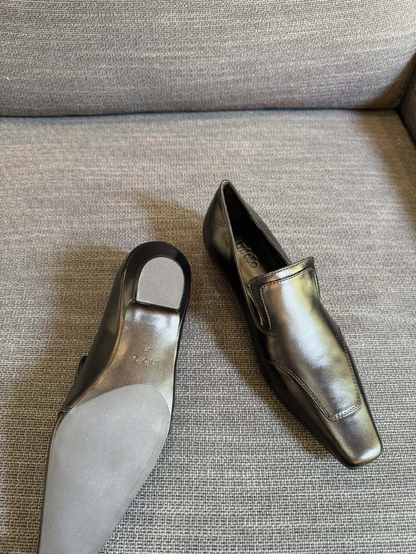 Stylish Unfolio Shoes 5750