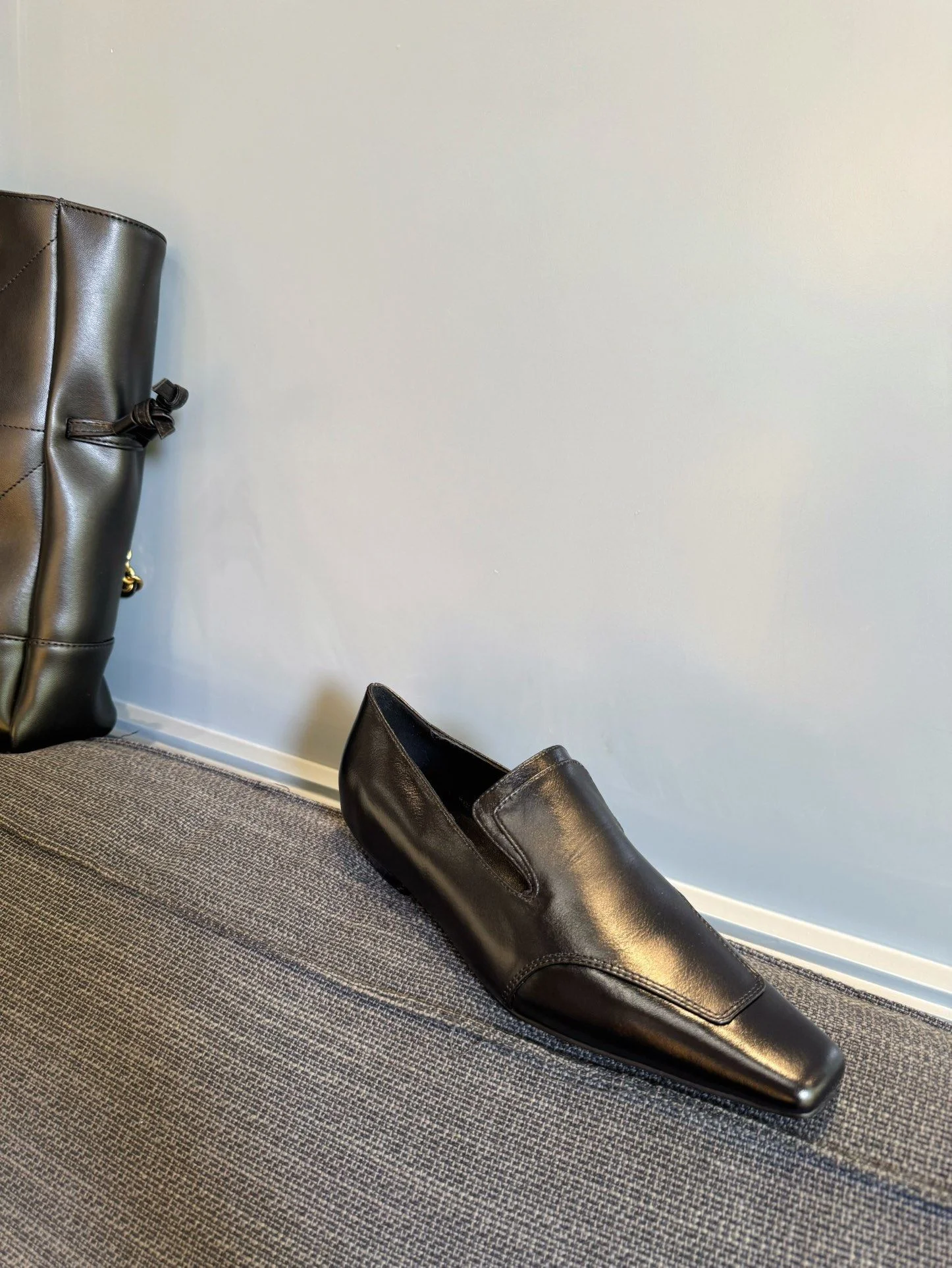 Stylish Unfolio Shoes 5750