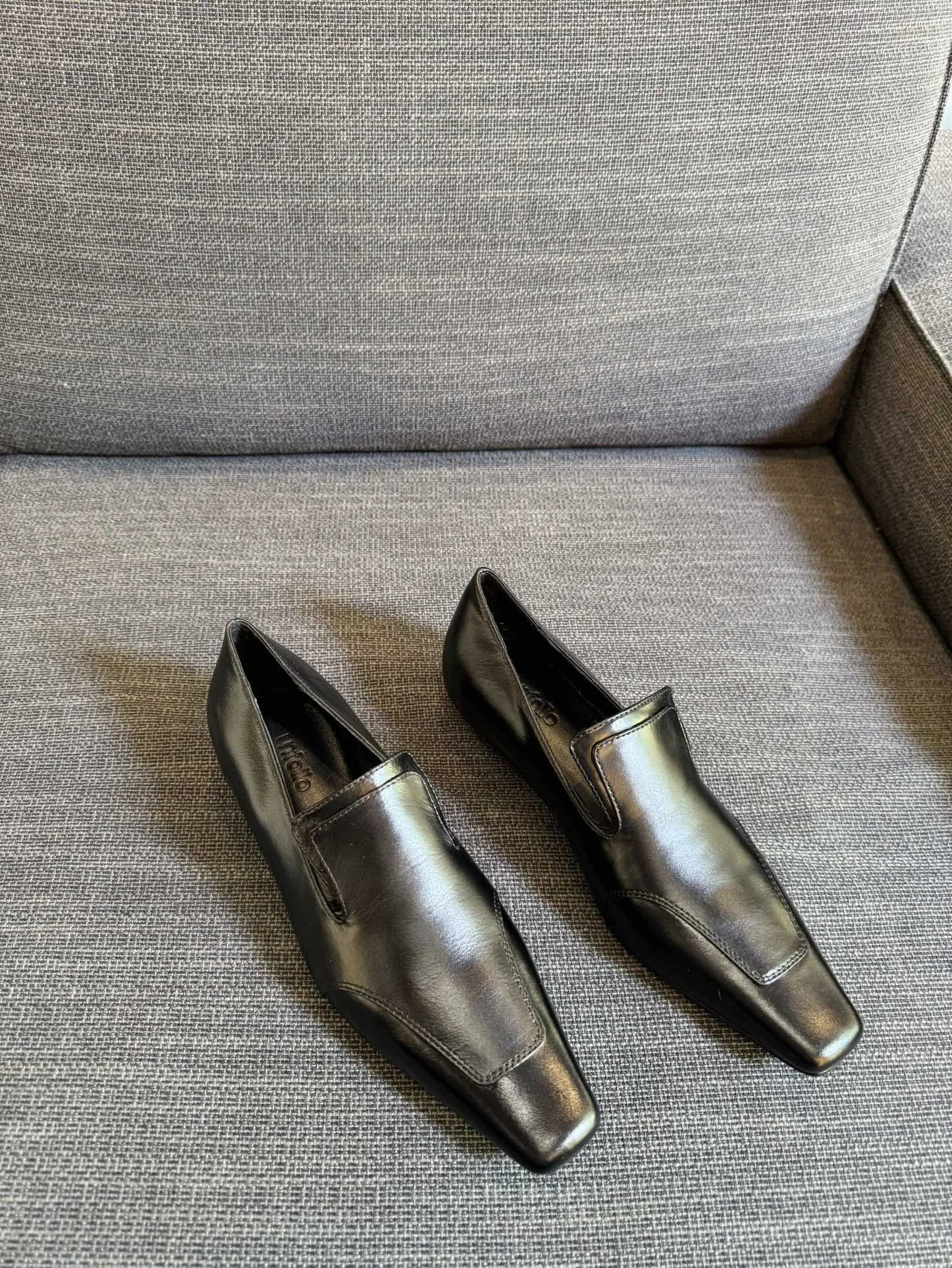 Stylish Unfolio Shoes 5750