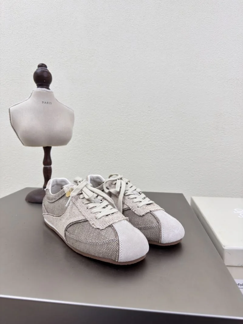 Snug Untitlab Shoes 8698