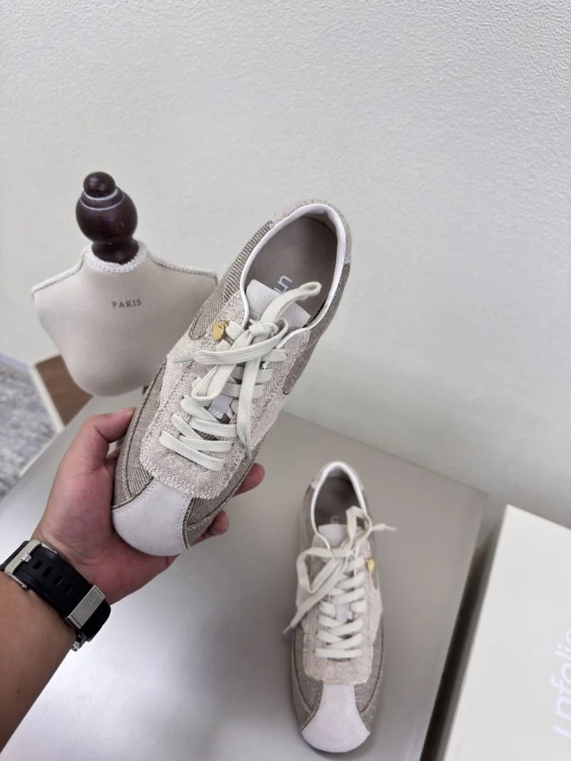 Snug Untitlab Shoes 8698