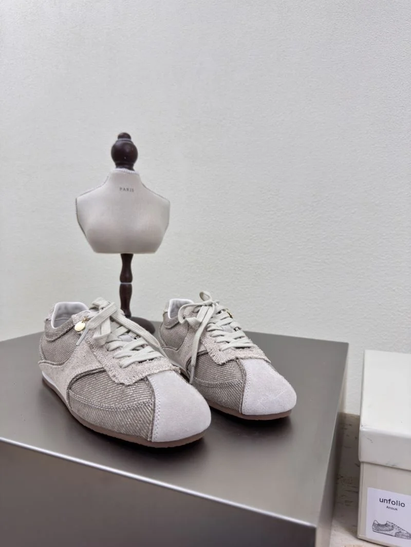 Snug Untitlab Shoes 8698