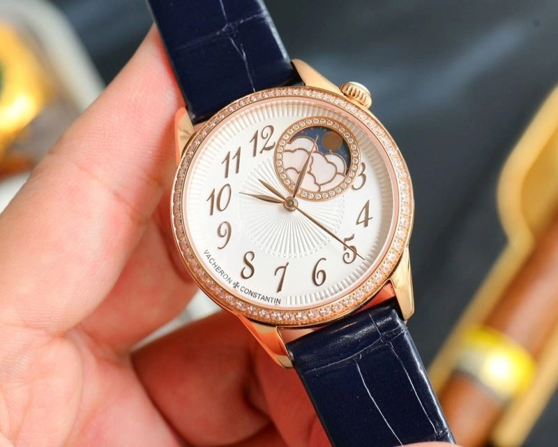 Snug VACHERON CONSTANTIN Watches 206576