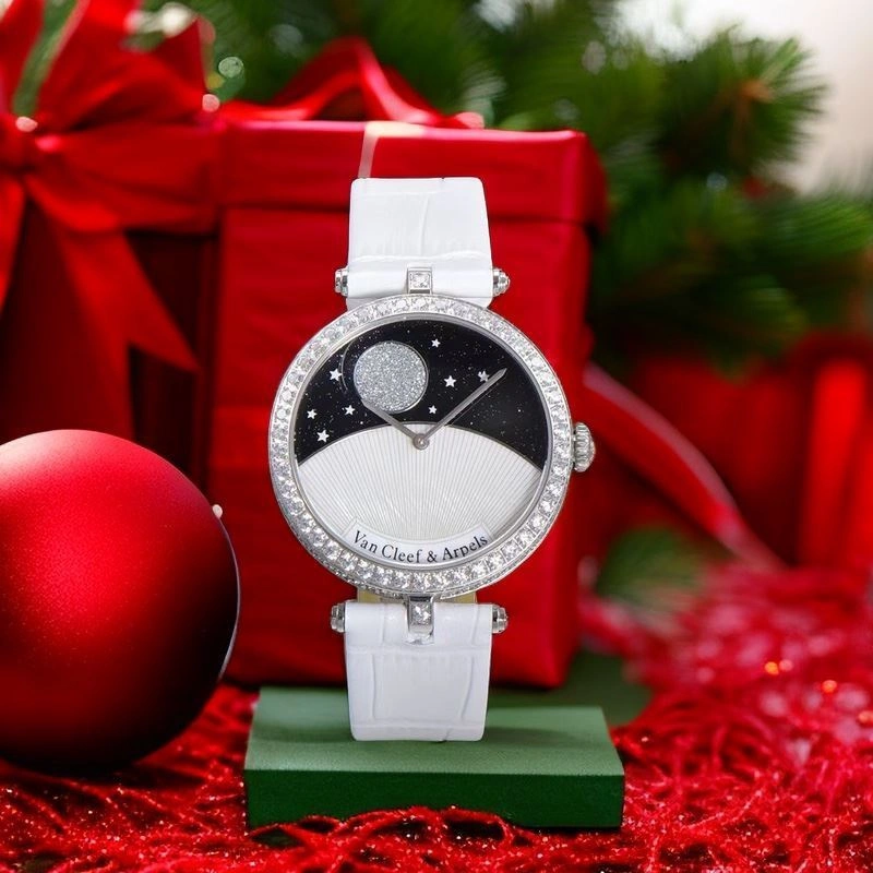 Comfortable VAN CLEEF ARPELS Watches 206863