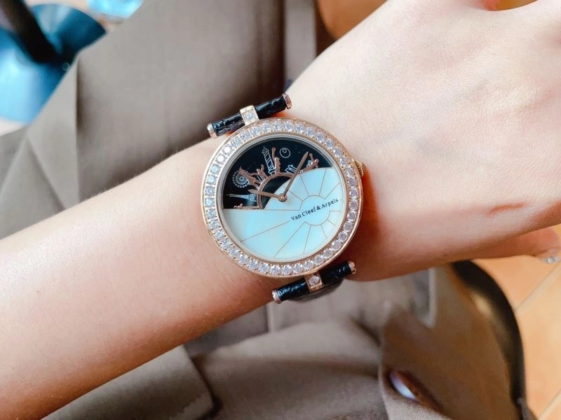 VAN CLEEF ARPELS Watches WrinkleFree 206880