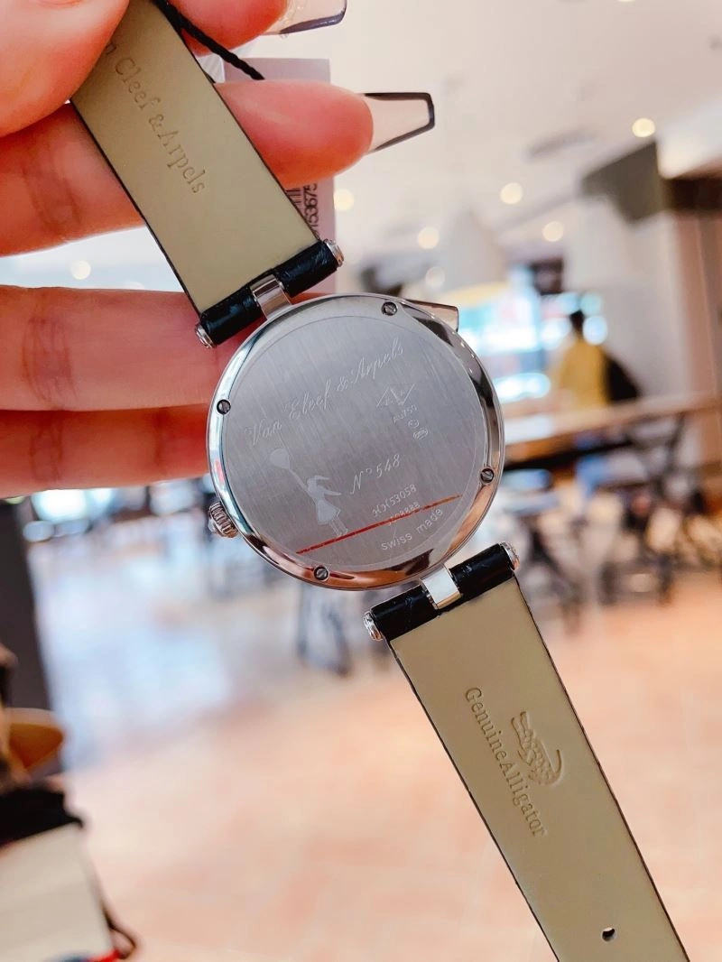 Comfortable VAN CLEEF ARPELS Watches 206874