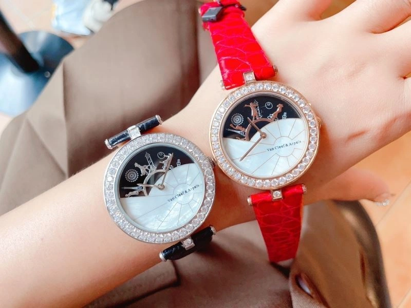 Comfortable VAN CLEEF ARPELS Watches 206874