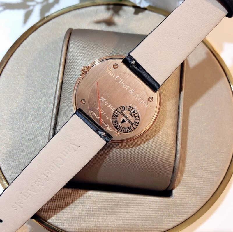 DailyWear VAN CLEEF ARPELS Watches 206869