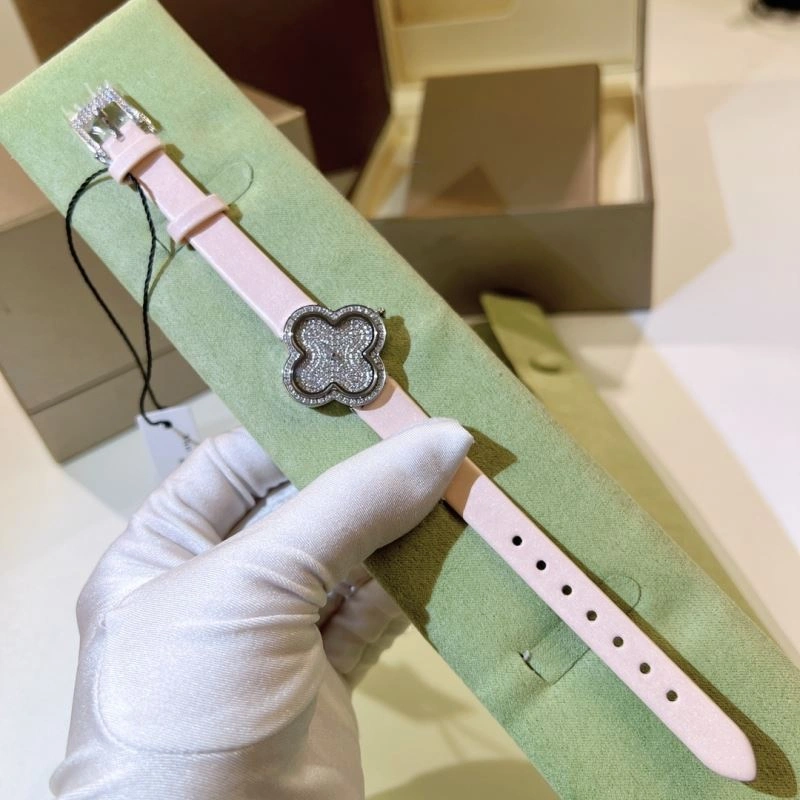 Comfortable VAN CLEEF ARPELS Watches 206871