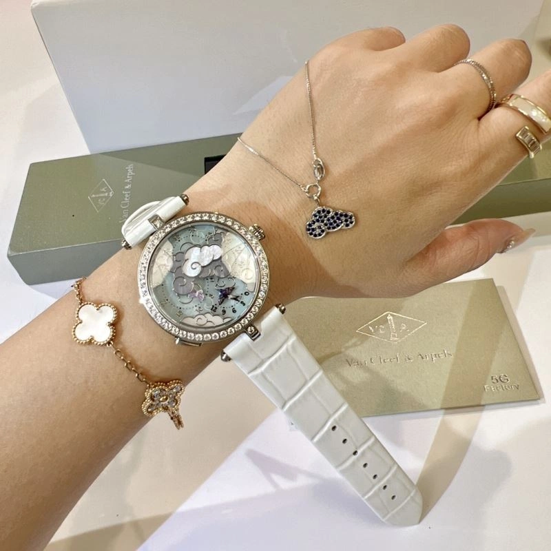 Sleek VAN CLEEF ARPELS Watches 206879