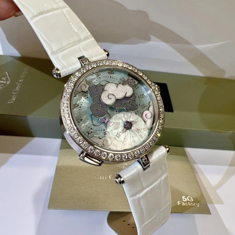 Sleek VAN CLEEF ARPELS Watches 206879