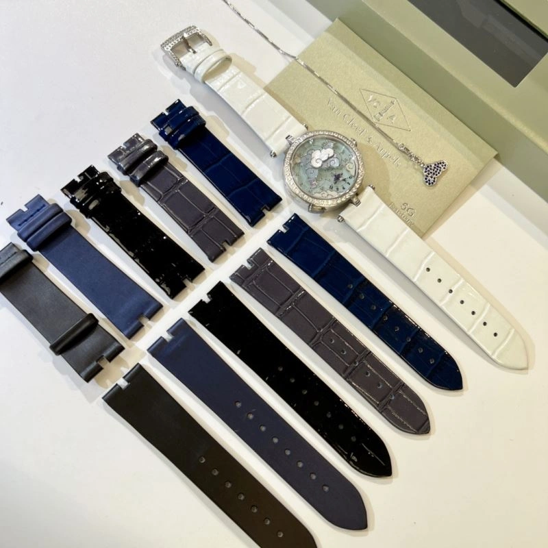 Sleek VAN CLEEF ARPELS Watches 206879