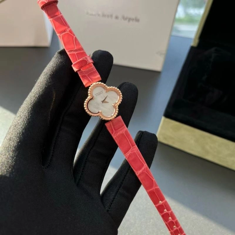Upgraded VAN CLEEF ARPELS Watches 206857