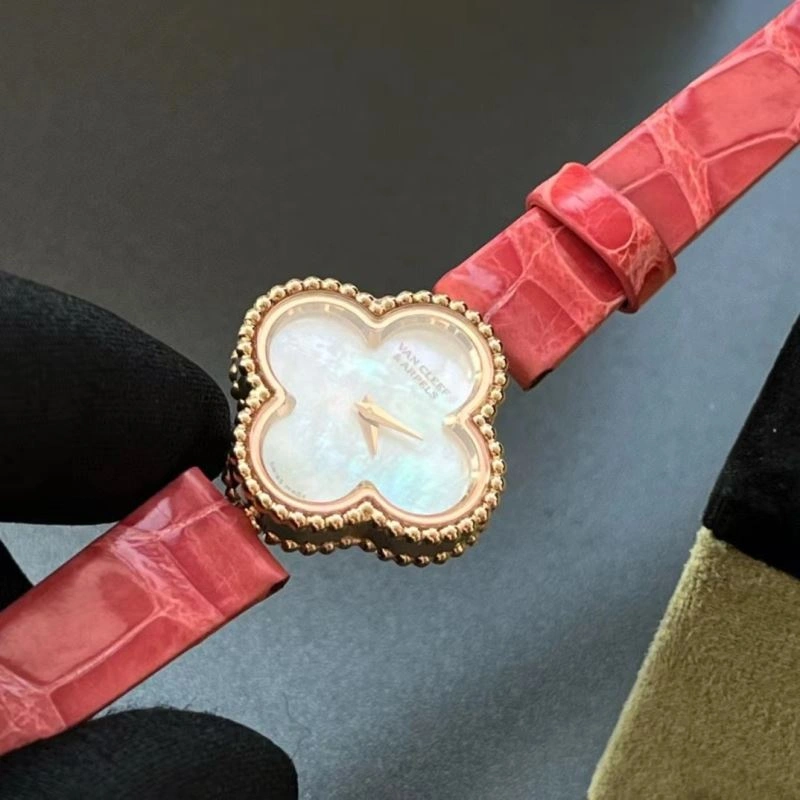 Upgraded VAN CLEEF ARPELS Watches 206857
