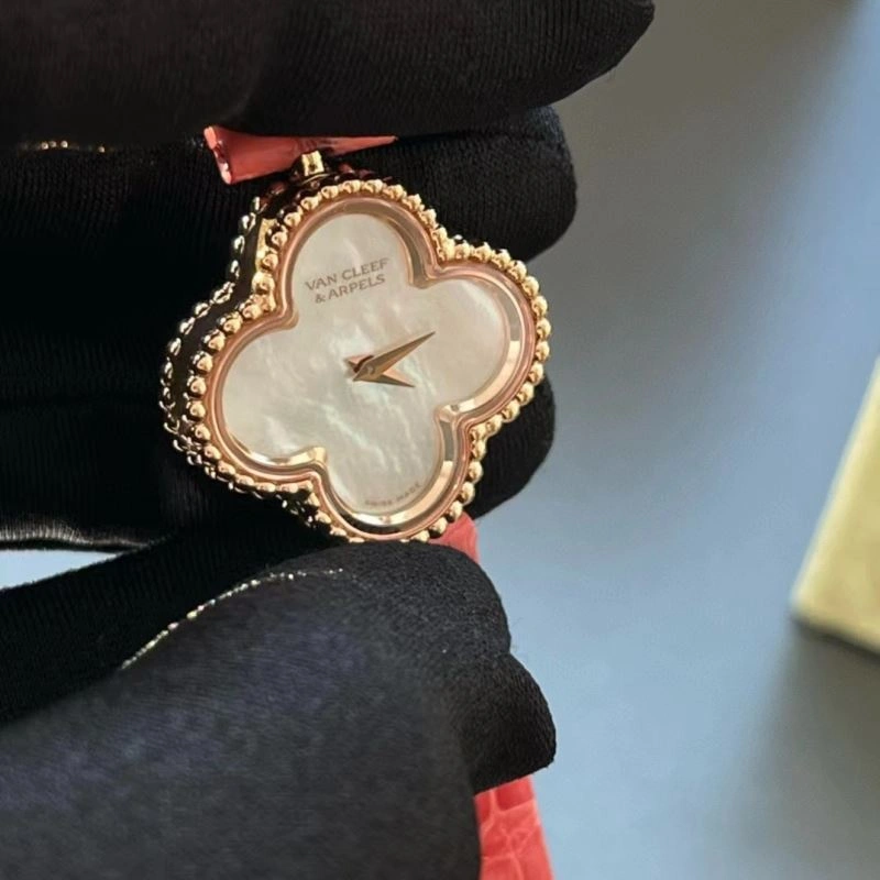 Upgraded VAN CLEEF ARPELS Watches 206857