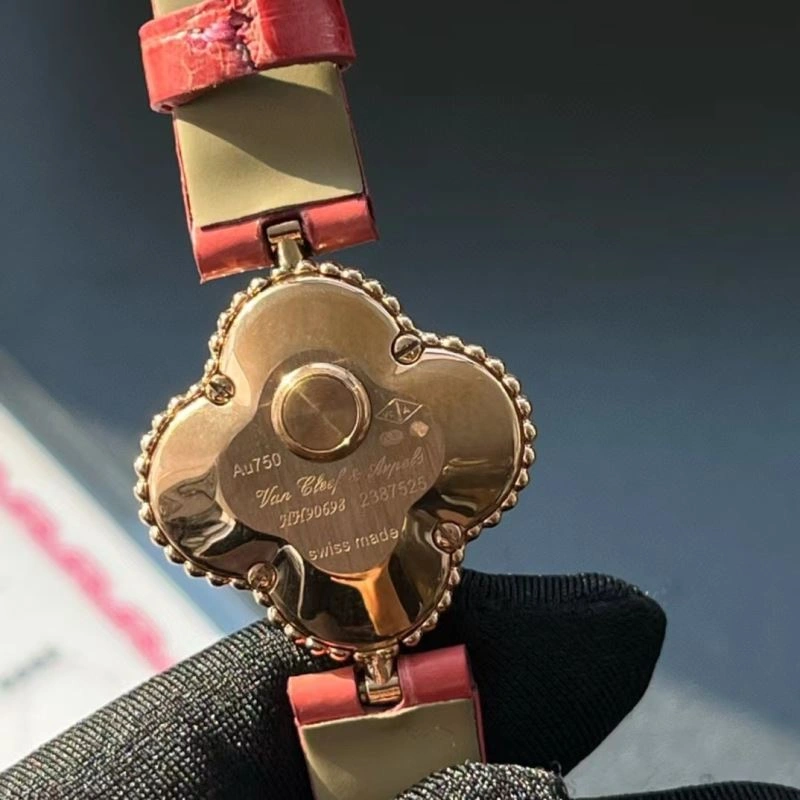 Upgraded VAN CLEEF ARPELS Watches 206857
