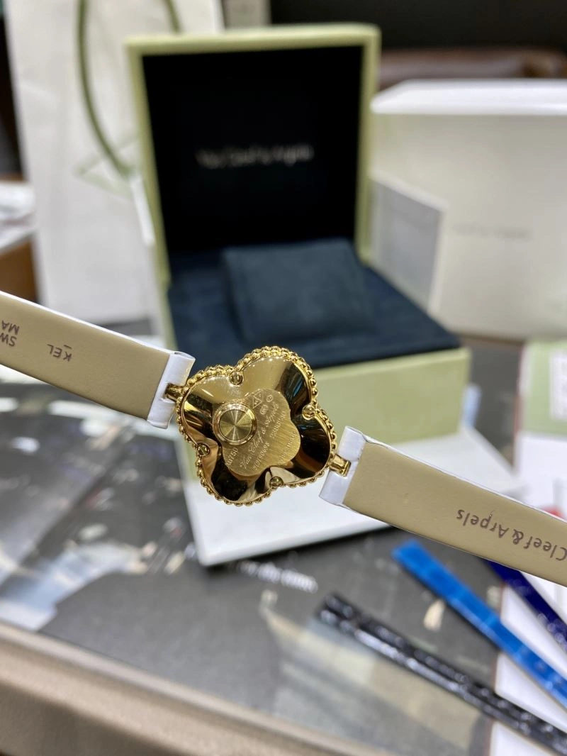 VAN CLEEF ARPELS Watches TravelReady 206851