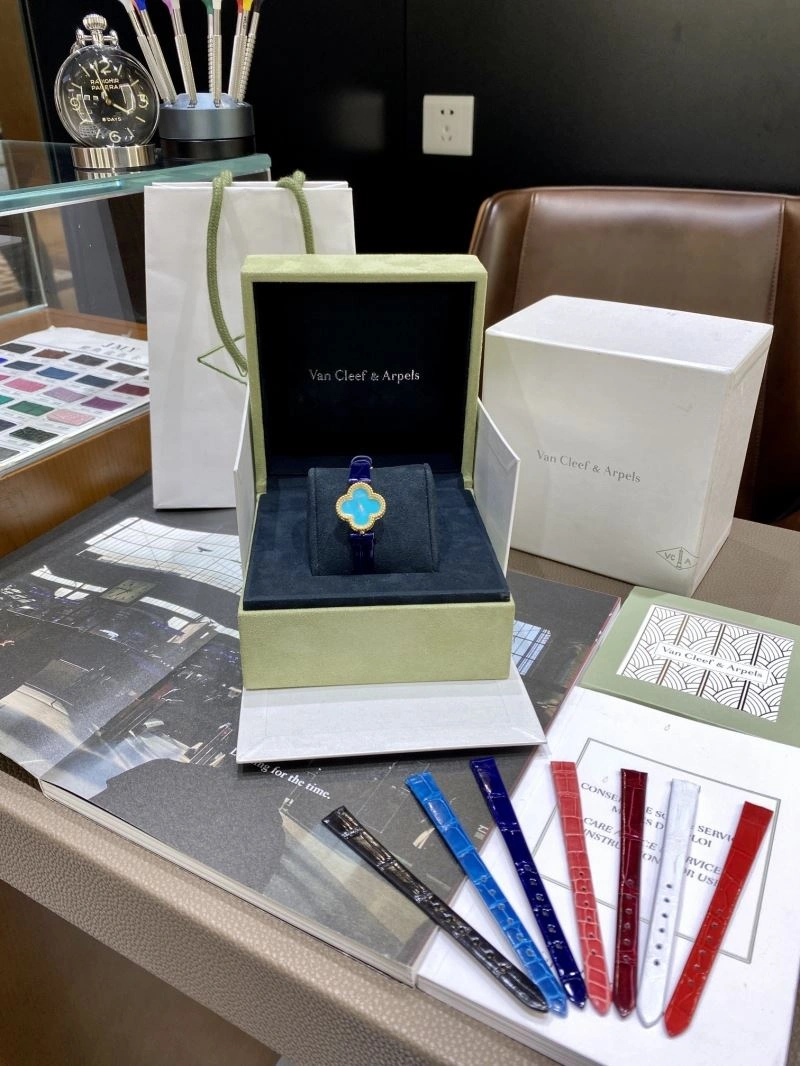 VAN CLEEF ARPELS Watches Comfortable 206849