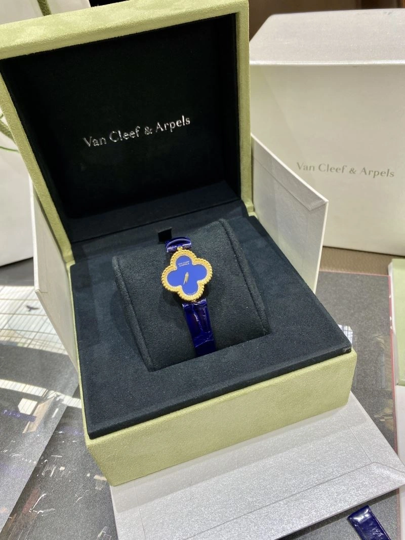 Sporty VAN CLEEF ARPELS Watches 206848