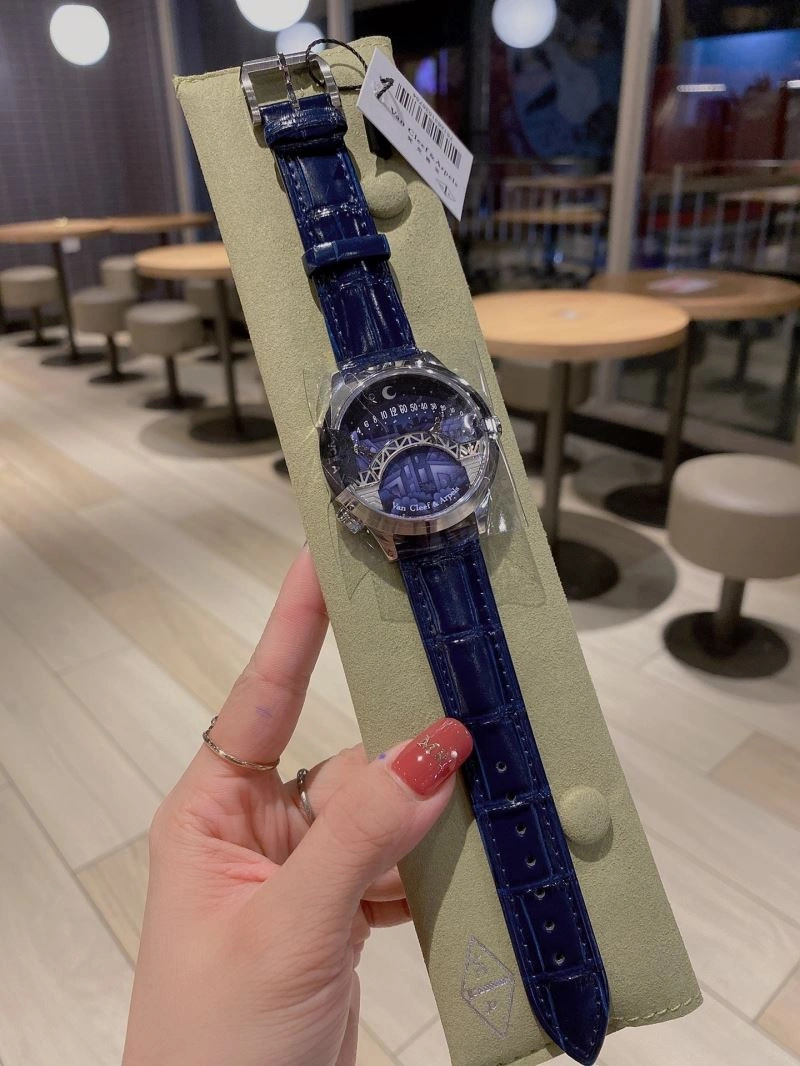 VAN CLEEF ARPELS Watches Popular 206847