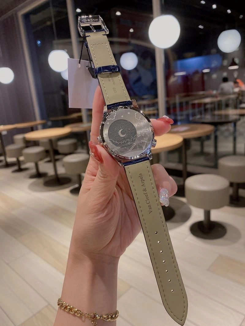 VAN CLEEF ARPELS Watches Popular 206847