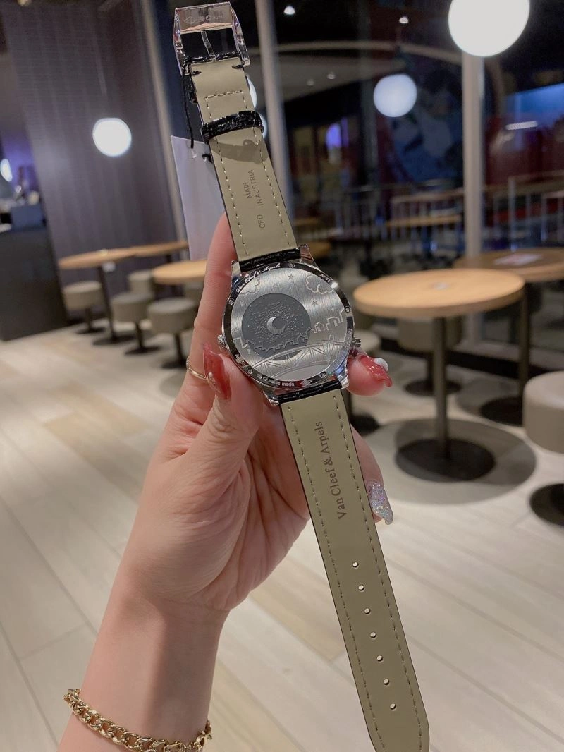 MultiPurpose VAN CLEEF ARPELS Watches 206846