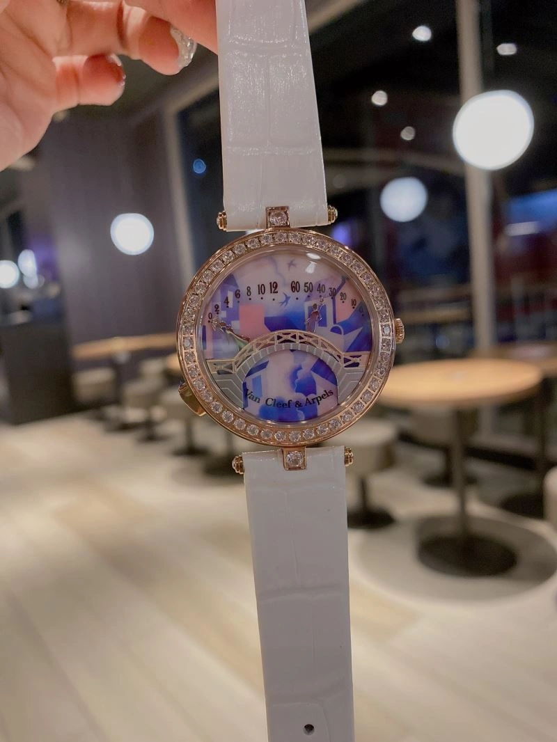SunProtective VAN CLEEF ARPELS Watches 206831