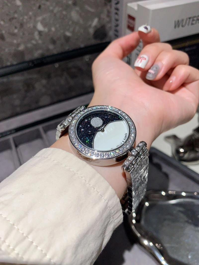 Thermal VAN CLEEF ARPELS Watches 206845