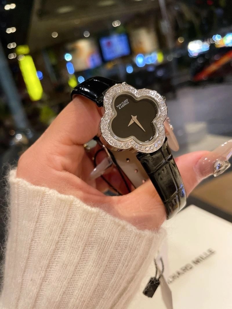 Breathable VAN CLEEF ARPELS Watches 206836
