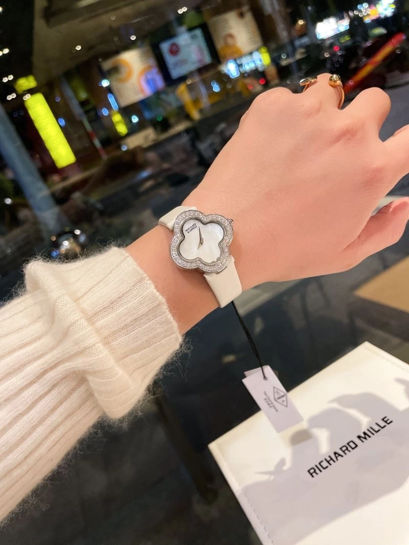VAN CLEEF ARPELS Watches UrbanStyle 206843