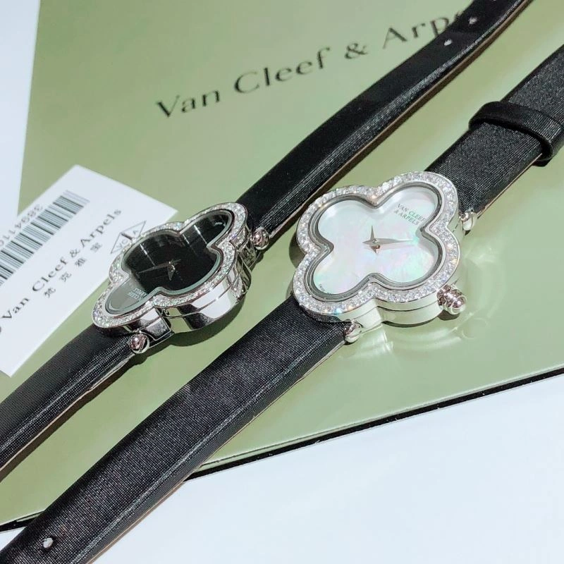Bright VAN CLEEF ARPELS Watches 206829
